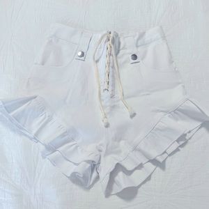 Eggie shop Ruffle Short